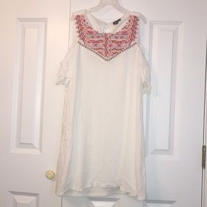 Off-Shoulder/Tank White Embroidered Dress